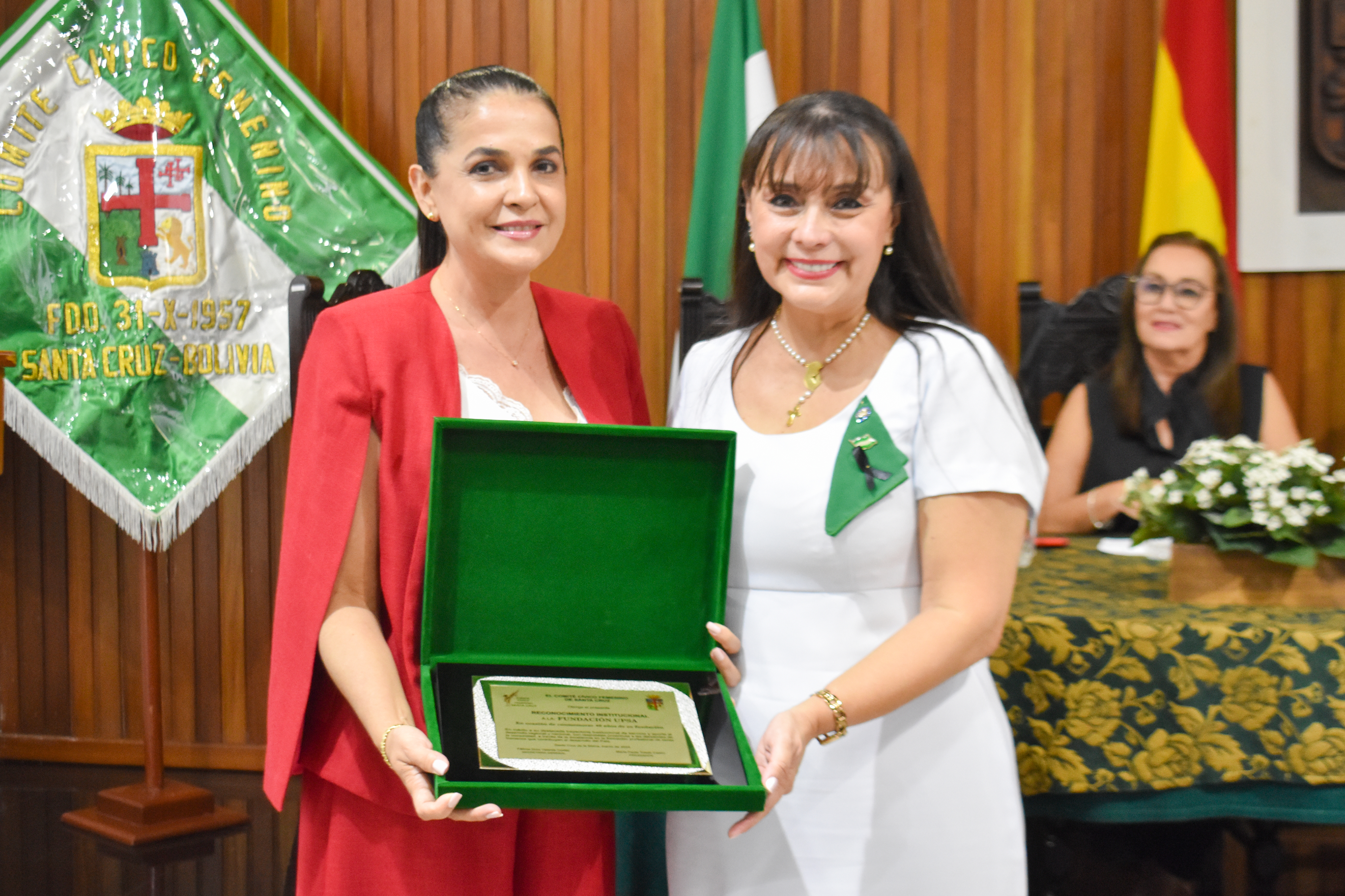 UPSA es reconocida por el Comité Cívico Femenino en sus 40 años
